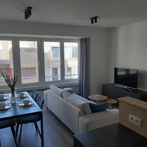 Appartement Novia - Op De Zeedijk, Parkeren Mogelijk, Ostende
