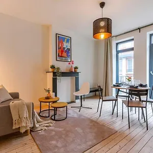 Appartement Huswell - Spacious And Warmly Furnished, Oostende